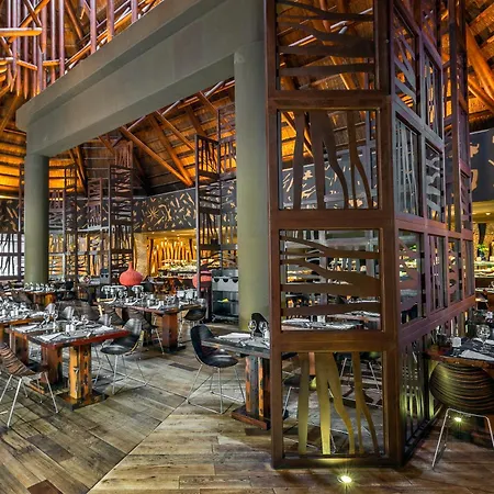 Lopesan Baobab Hotel