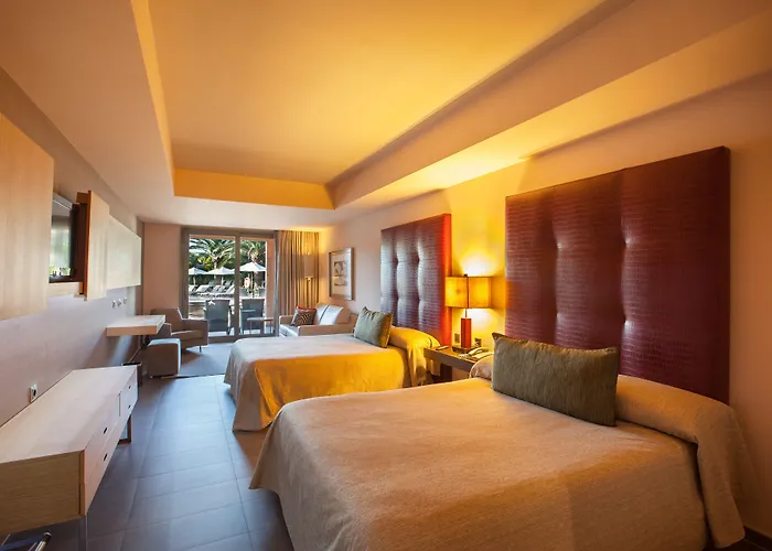 Lopesan Baobab Мелонерас