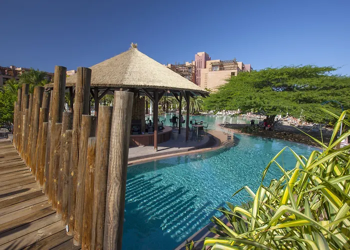 Lopesan Baobab Мелонерас