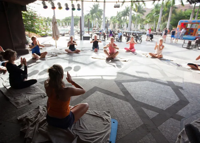 Отель Lopesan Baobab